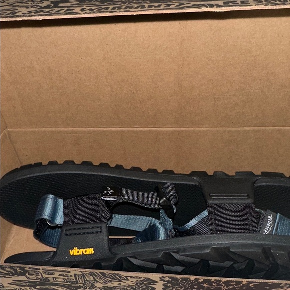 Bedrock new on box Cairn Evo Slate Blue vibram soles Sandals - Picture 10 of 11